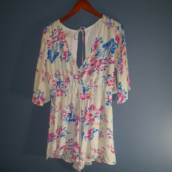 NWT Romantic Floral Romper - Picture 2 of 8